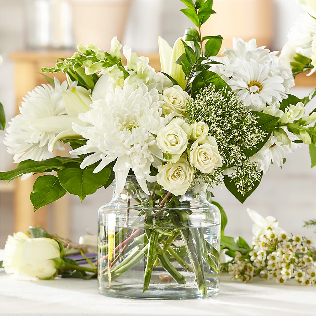 Classic Ivory – A Florist Original – OBIE'S FLOWERS, Pemberville OH