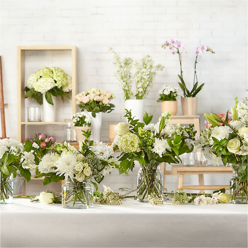 Classic Ivory – A Florist Original – OBIE'S FLOWERS, Pemberville OH