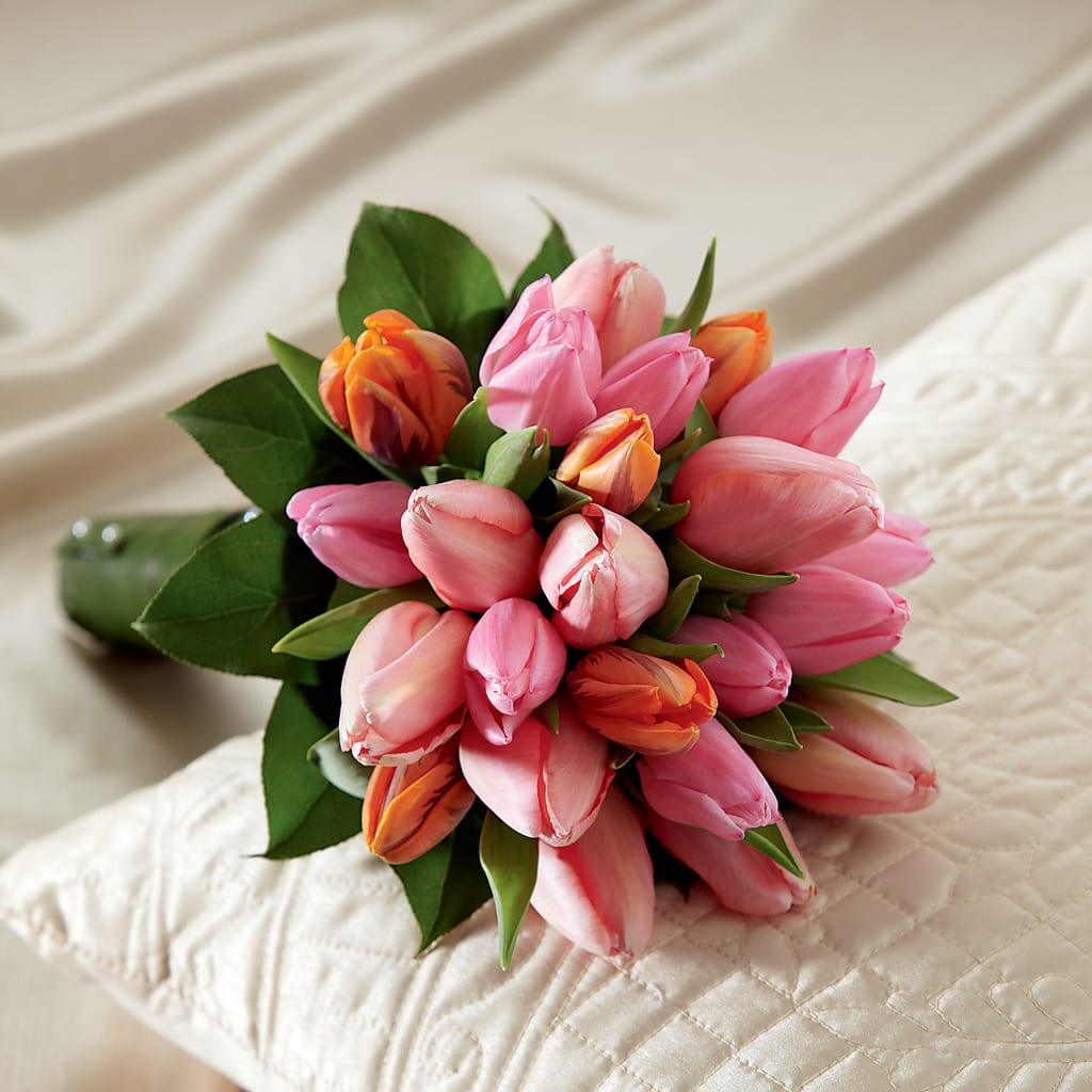 Embraceable Bouquet – OBIE'S FLOWERS, Pemberville OH