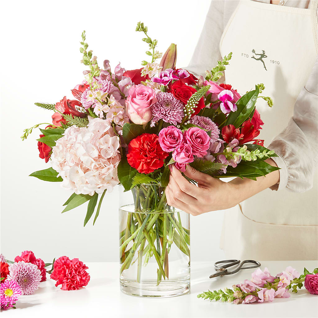 Swooning Over You - A Luxury Florist Original – OBIE'S FLOWERS, Pemberville OH