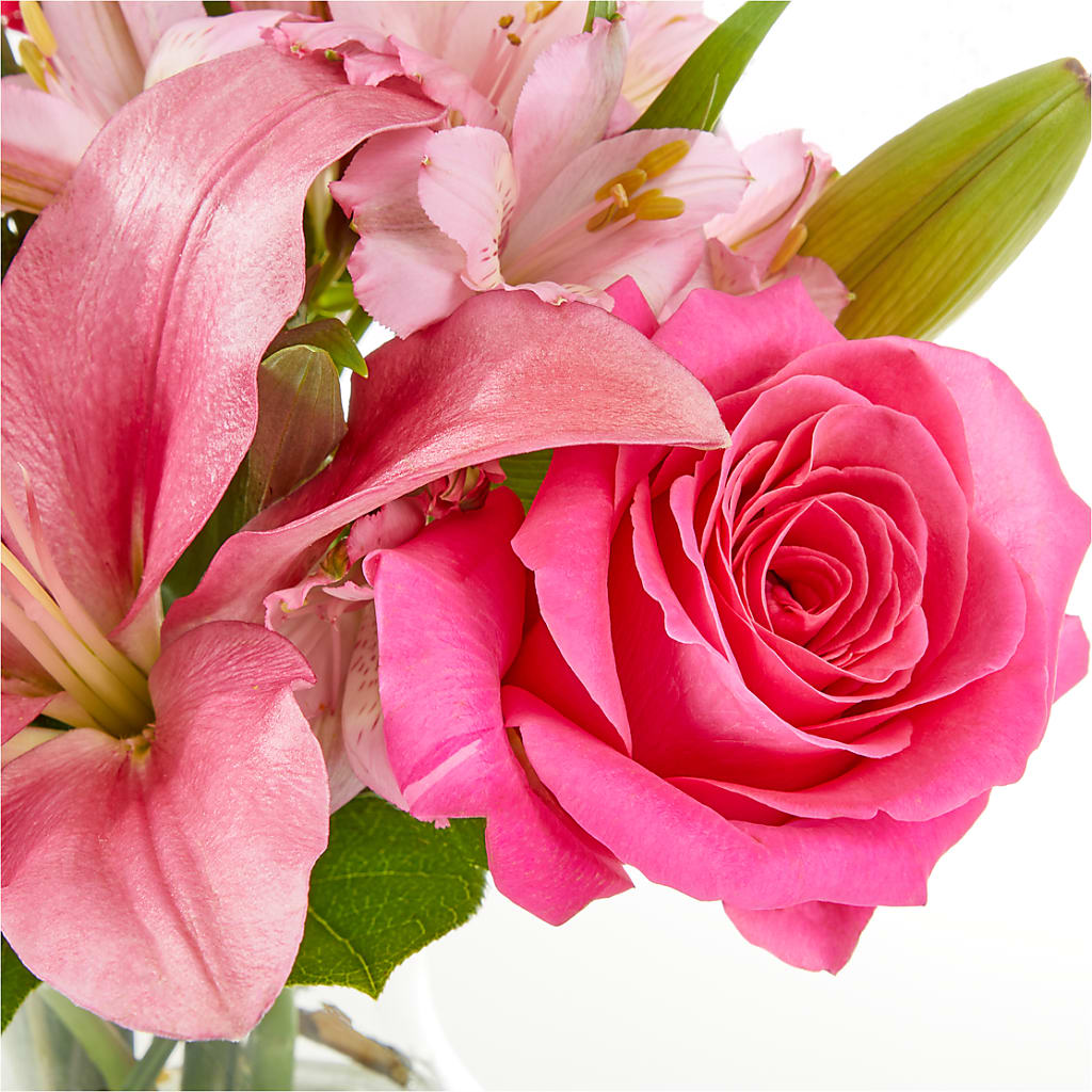 Lots of Love Bouquet – OBIE'S FLOWERS, Pemberville OH