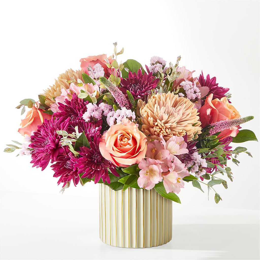 Berry Cobbler Bouquet with Ivory Vase – OBIE'S FLOWERS, Pemberville OH