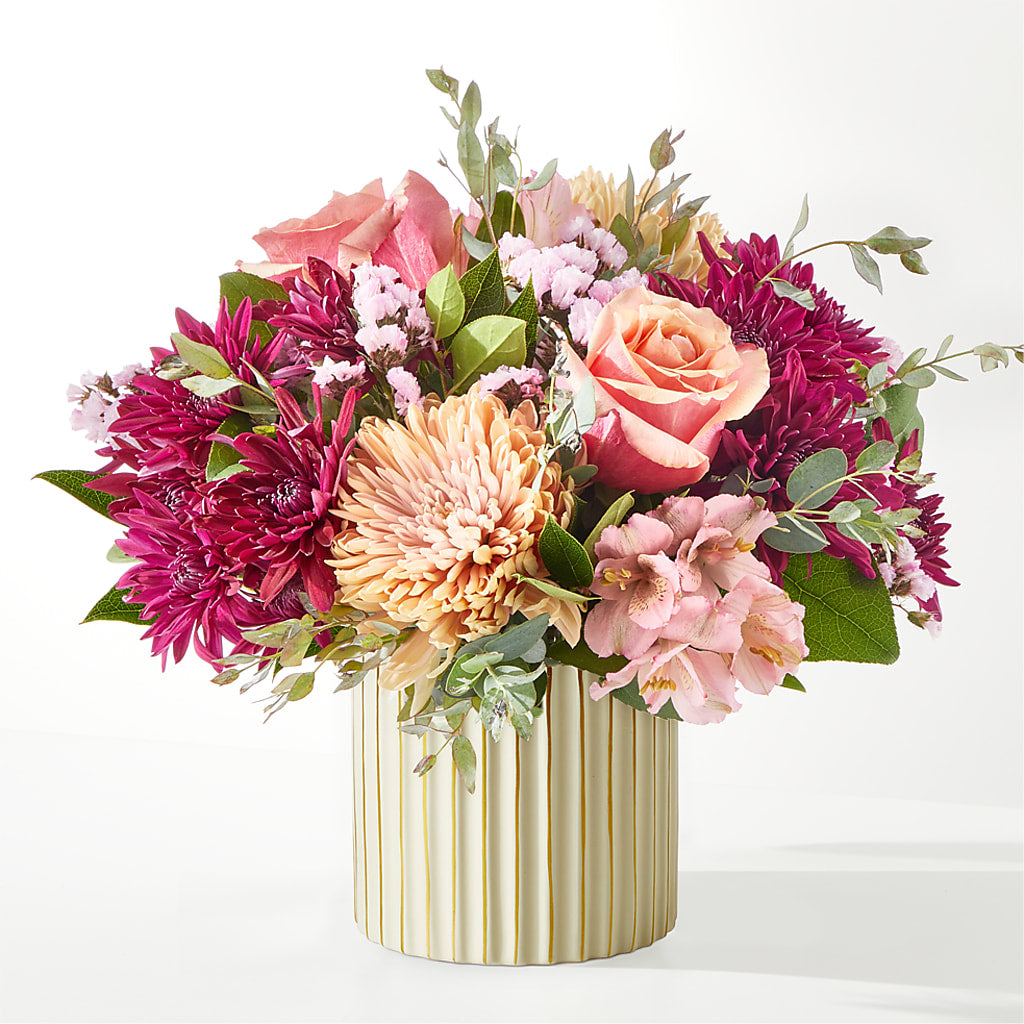 Berry Cobbler Bouquet with Ivory Vase – OBIE'S FLOWERS, Pemberville OH