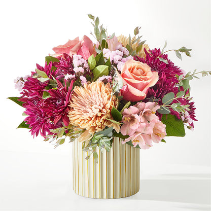 Berry Cobbler Bouquet with Ivory Vase – OBIE'S FLOWERS, Pemberville OH